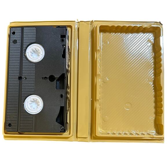 The New Adventures of Pippi Longstocking Vintage VHS Tape - Picture 4 of 6